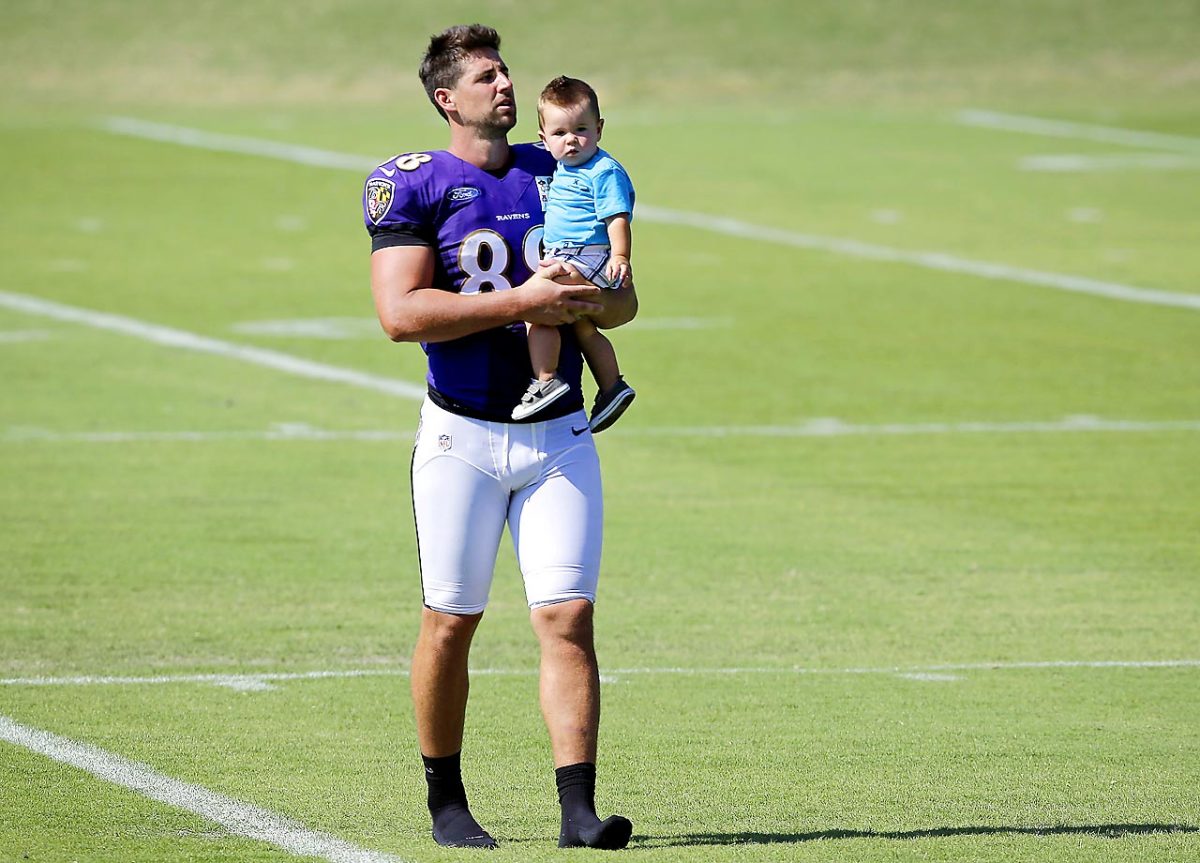 Dennis-Pitta.jpg